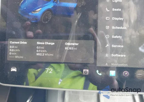 2021 Tesla Model Y Long Range Dual Motor All-Wheel Drive z USA, uszkodzony, nr VIN 5YJYGDEE5MF184739